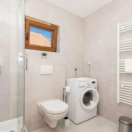 Meadow With Swimming Pool Βίλα *