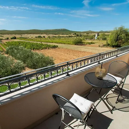 Meadow With Swimming Pool Βίλα