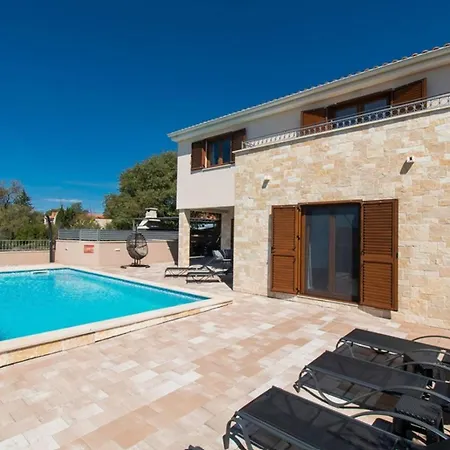 Meadow With Swimming Pool Villa *