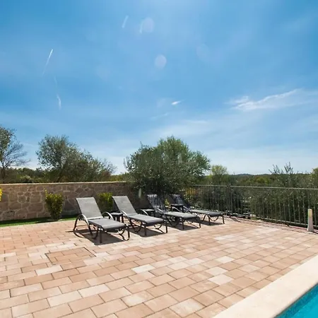 Meadow With Swimming Pool Villa *