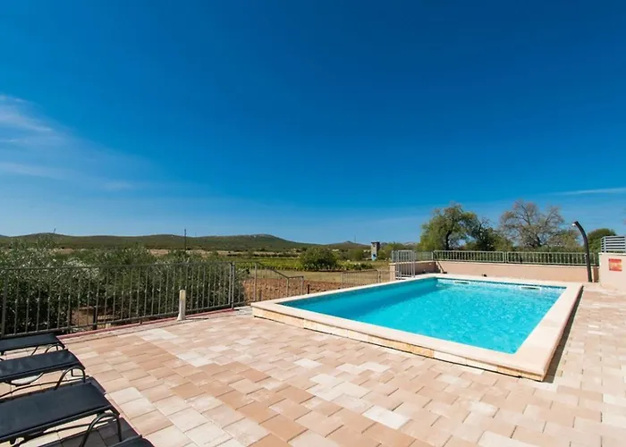 Villa Meadow With Swimming Pool Budak