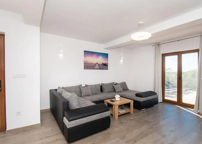 Meadow With Swimming Pool Villa Budak