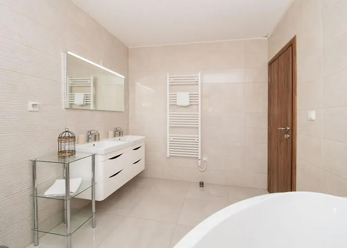 Meadow With Swimming Pool Villa Budak